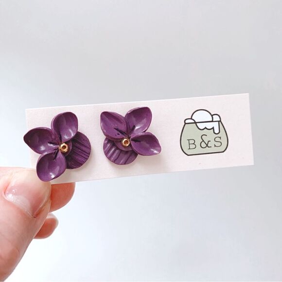 Dark Purple Flower Earring Studs Three-Petals Style Hypoallergenic - Picture 3 of 4